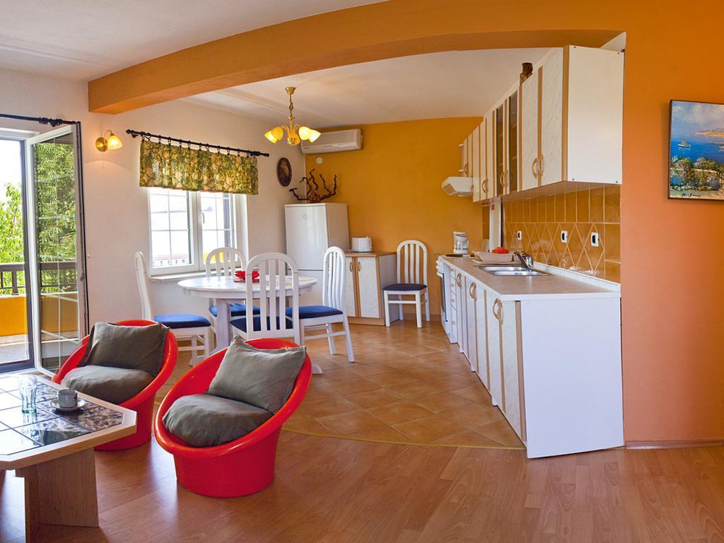 Apartments Villa Annika Слатине Номер фото