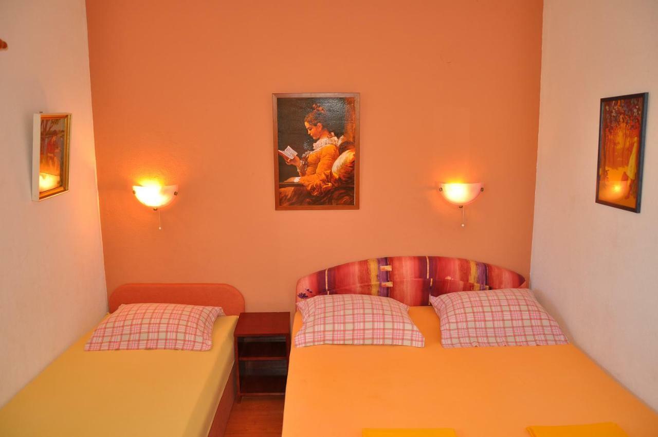 Apartments Villa Annika Слатине Экстерьер фото
