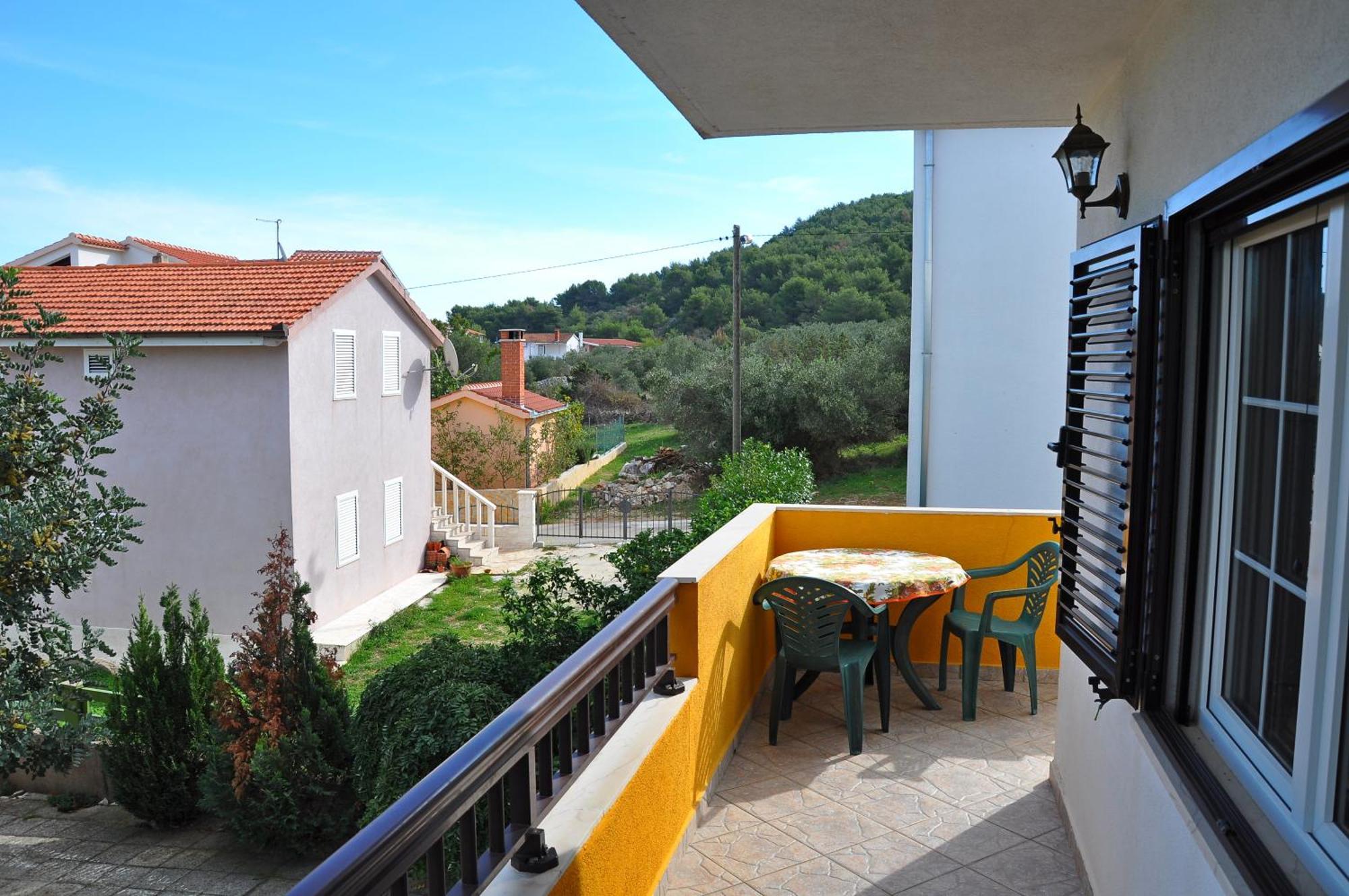 Apartments Villa Annika Слатине Экстерьер фото