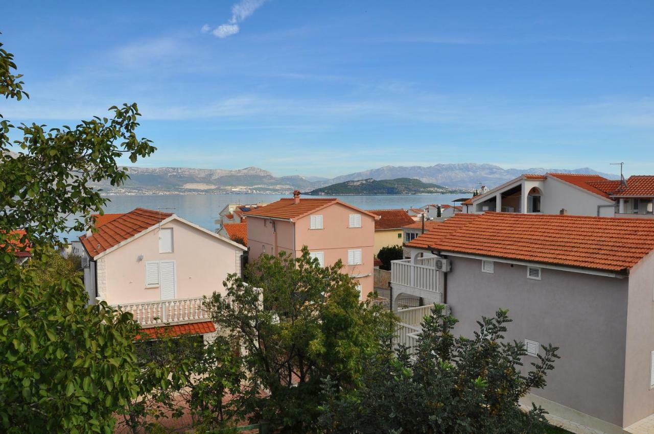 Apartments Villa Annika Слатине Экстерьер фото